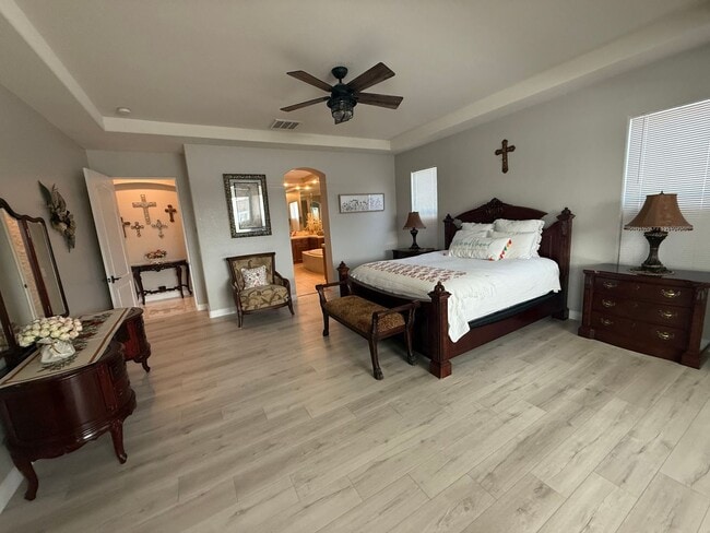 Building Photo - Stonebrook Estates-3 Bedrooms, 3351 SQFT of Luxury & Entertainment