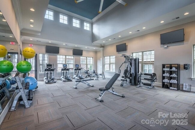 Building Photo - 1021 Glenn Valley Ln