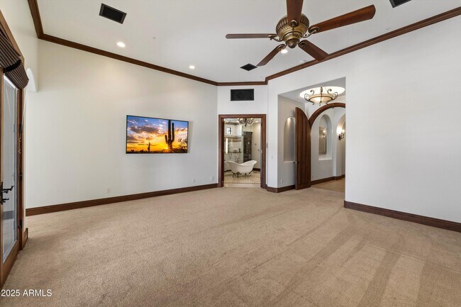 Building Photo - 8515 E Sutton Dr