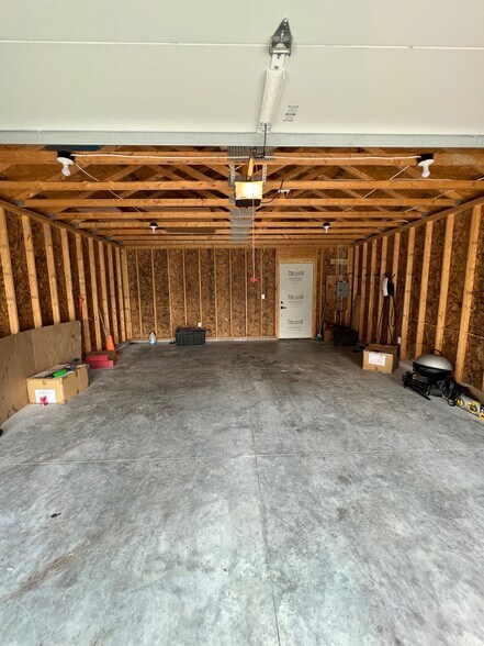 Building Photo - 1551 E Rich St