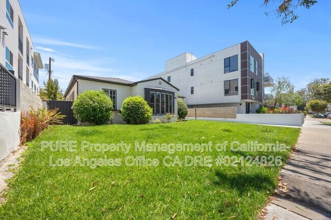 Building Photo - 1534 S Hayworth Ave