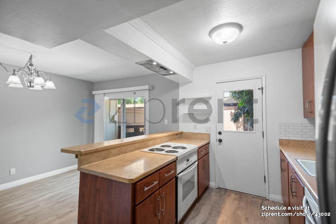 Building Photo - 1879 Pomar Way
