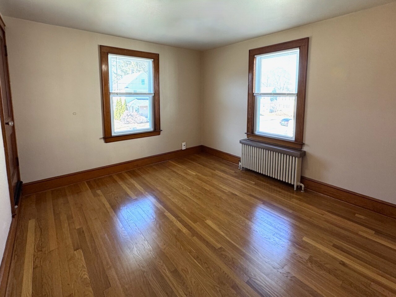 Building Photo - 97 Walnut St