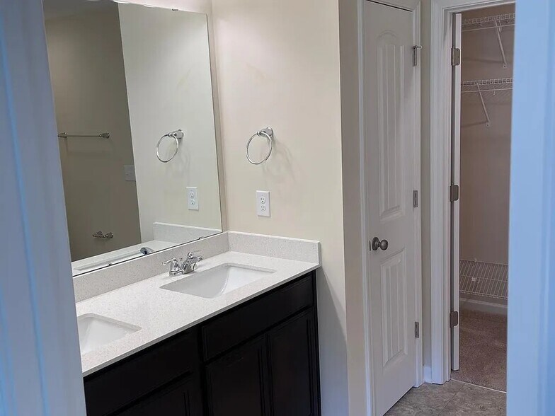 Building Photo - 3874 Copperfield Ct