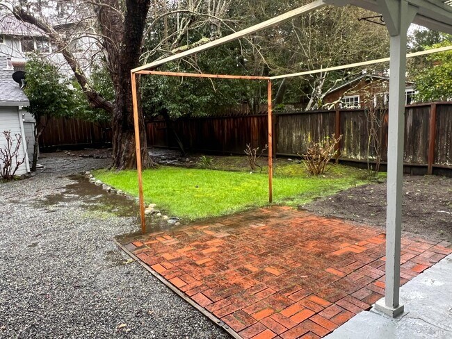 Building Photo - 127 Bolinas Ave