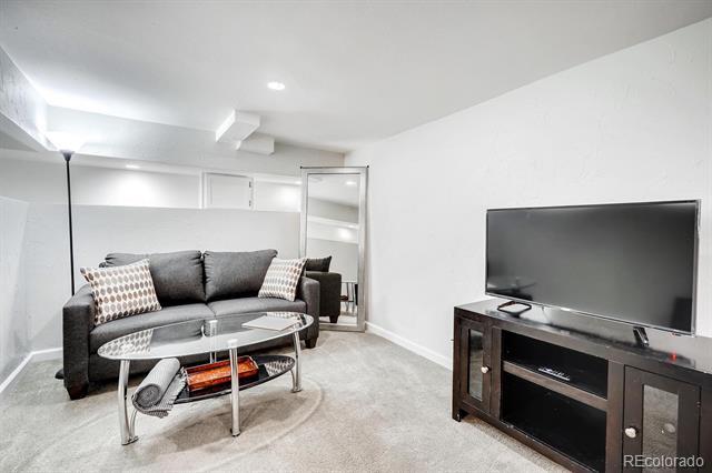 Building Photo - 517 Josephine St