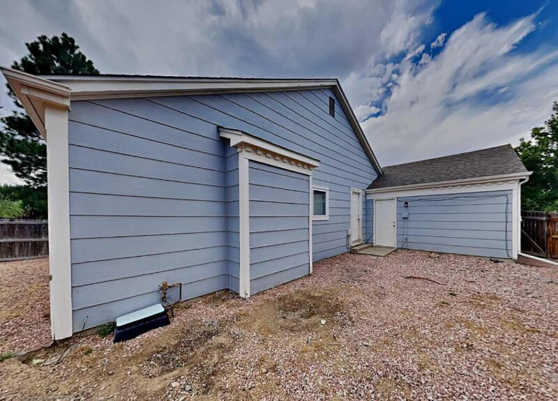 Building Photo - 19398 E Brown Dr