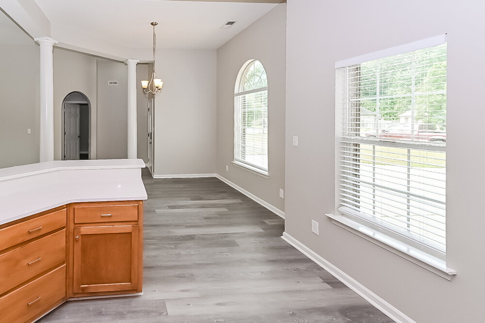 Building Photo - 5894 Keebler Dr