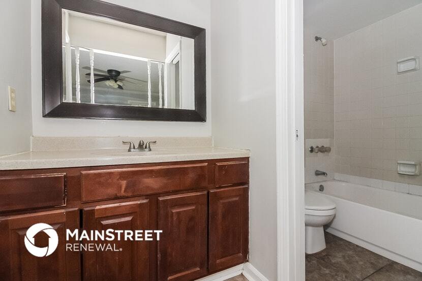 Building Photo - 6986 Oakland Chase