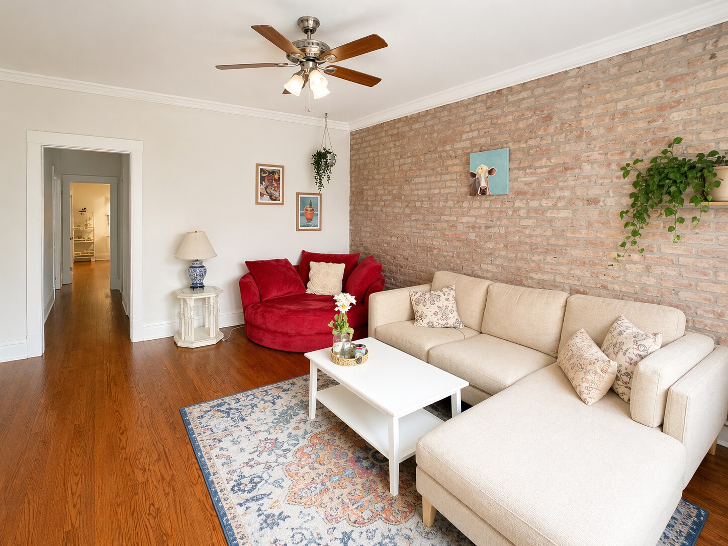 Building Photo - 2467 N Clark St