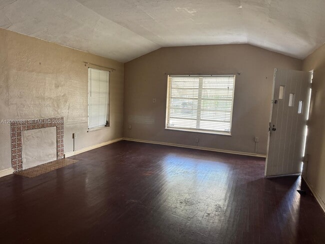 Building Photo - 1812 Fillmore St