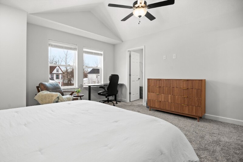 Building Photo - 2273 E 100th St