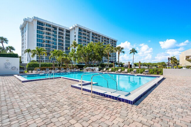 Building Photo - 4748 S Ocean Blvd