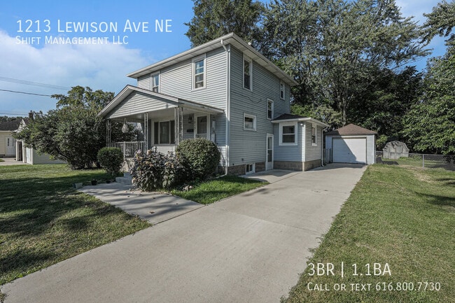 Building Photo - 1213 Lewison Ave NE