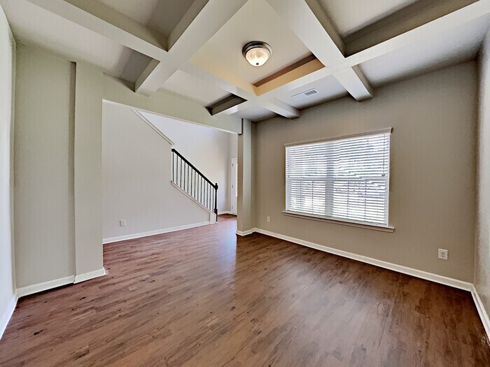 Building Photo - 385 Yasmine Cove