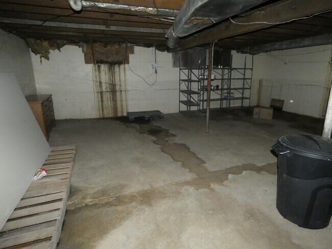 Building Photo - 2660 Willow Branch Rd