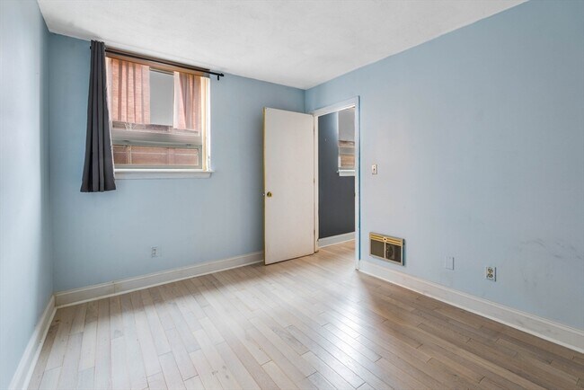 Building Photo - 41 Park St