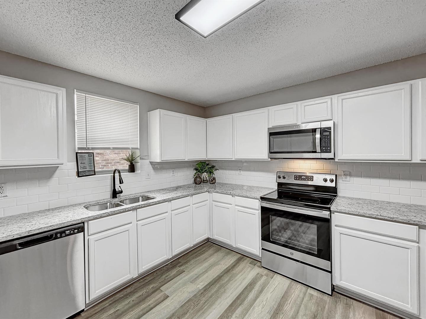 Building Photo - Lancaster Stunner with a Gorgeous Open Floor Plan and Elegant Finishes
