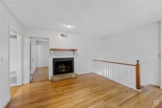 Building Photo - 11 Peachtree Hills Ave NE