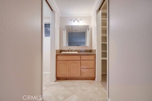 Building Photo - 3554 Seaglen Dr