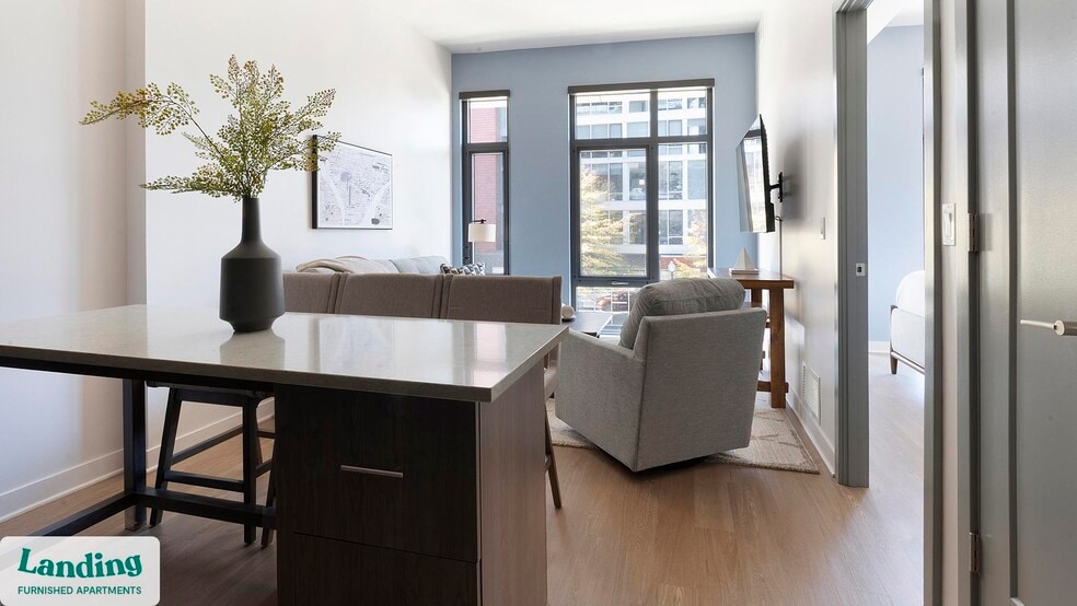 Building Photo - 350 Maple Dr SW