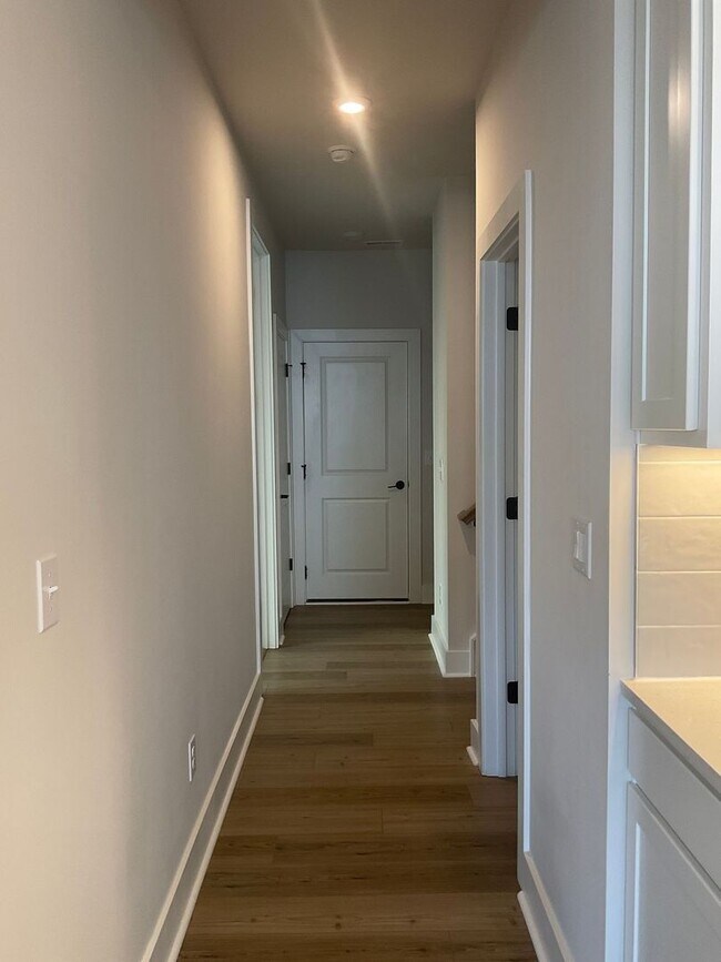 Building Photo - Welcome to this charming two-story townhome in the heart of Belmont, NC.