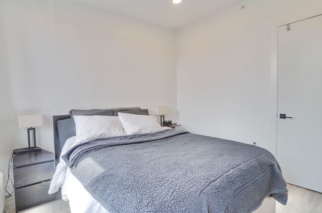 Building Photo - 327 Communipaw Ave