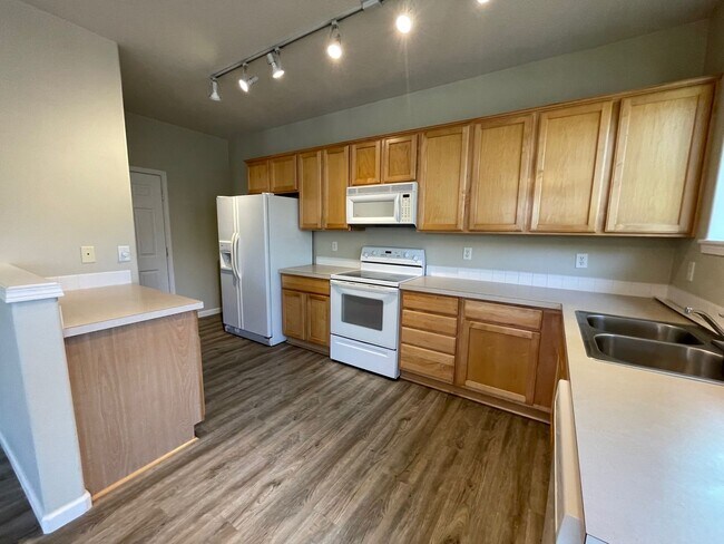 Building Photo - 6220 SW 182nd Terrace