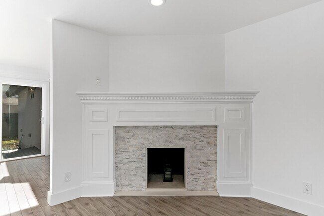 Building Photo - 4364 Toland Way