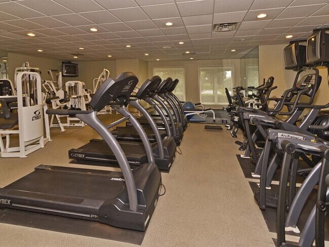 Building Photo - 955 Registry Blvd