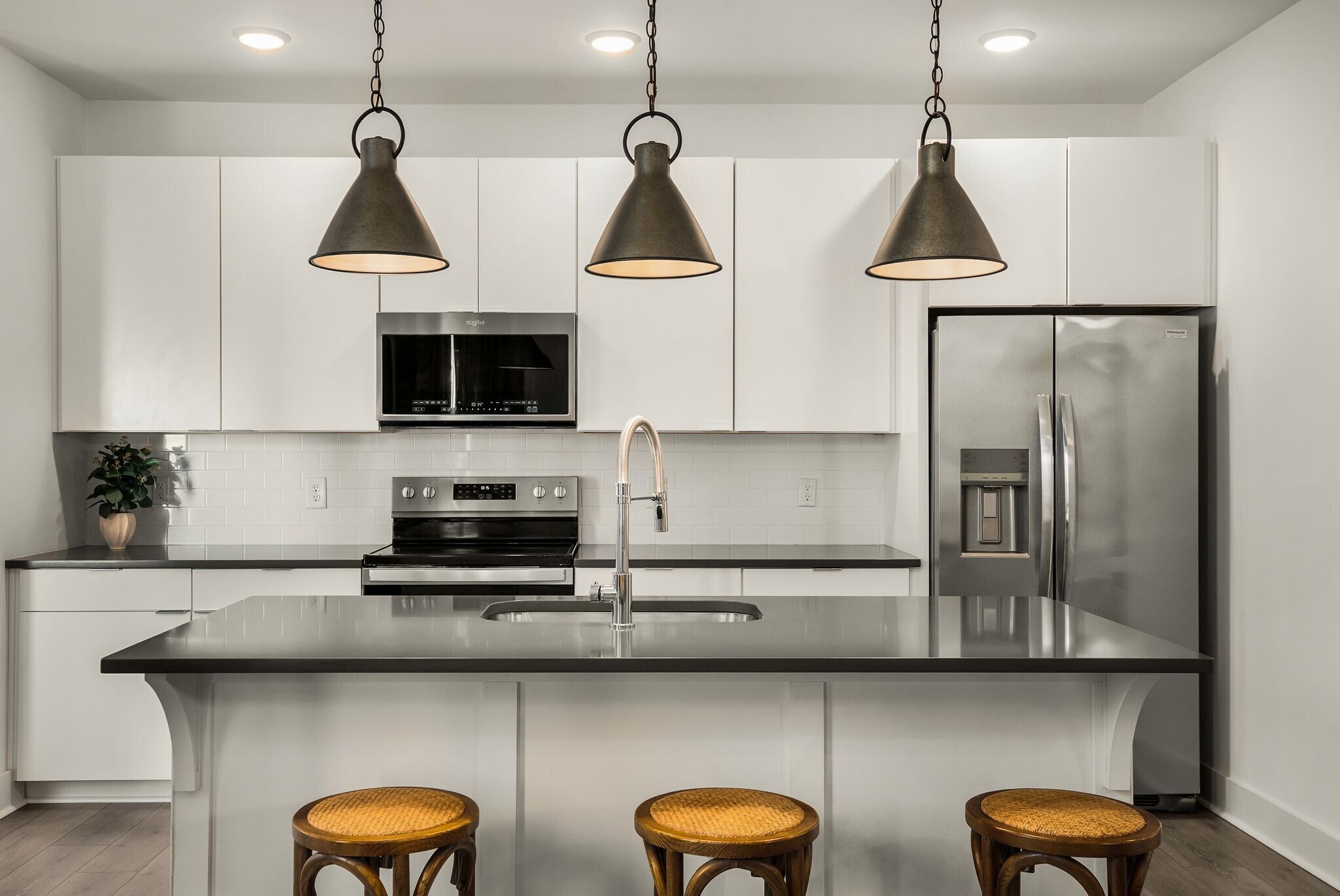 Building Photo - 1613 Marshall Hollow Dr