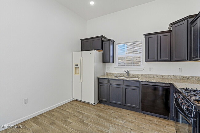 Building Photo - 9024 Tammy Ct