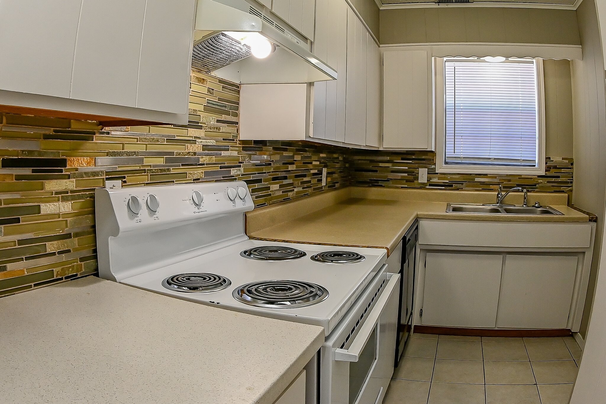 Building Photo - 2054 Garland Ave