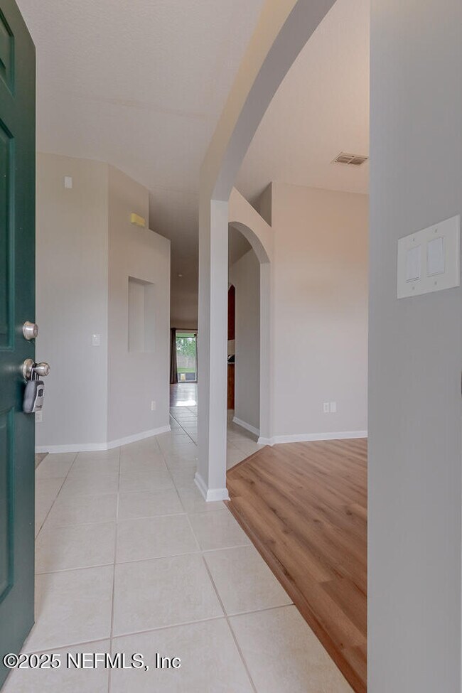 Building Photo - 3339 Burgandy Branch Dr