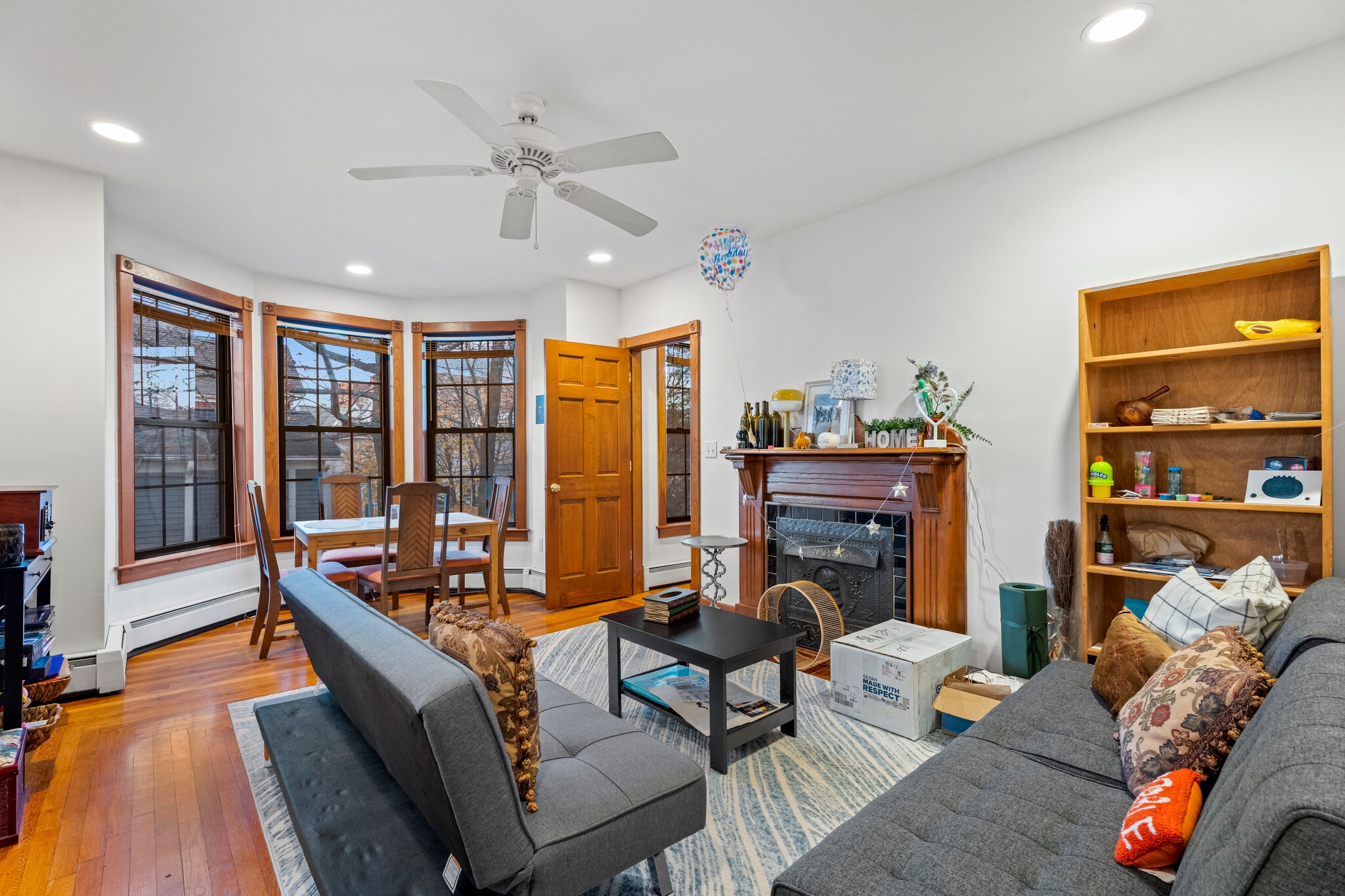 Main floor living room 2nd view - 35 Eld St