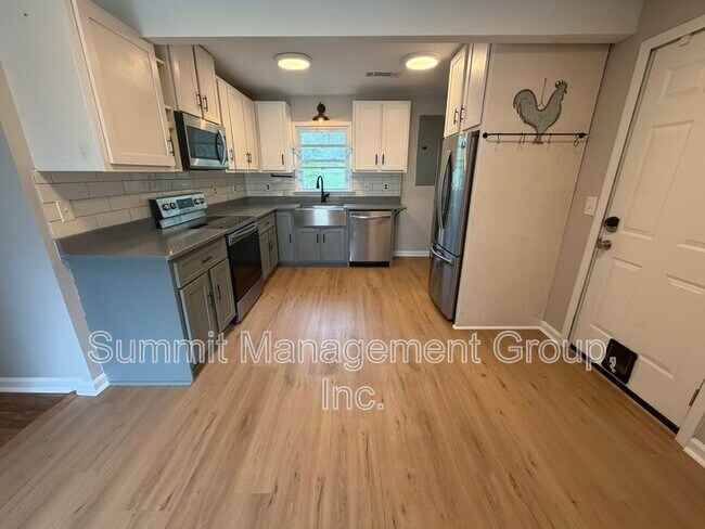 Building Photo - 1195 Fincher Rd