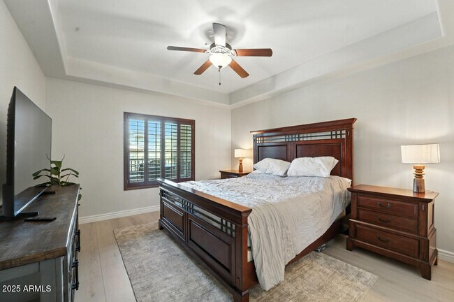 Building Photo - 5350 E Deer Valley Dr