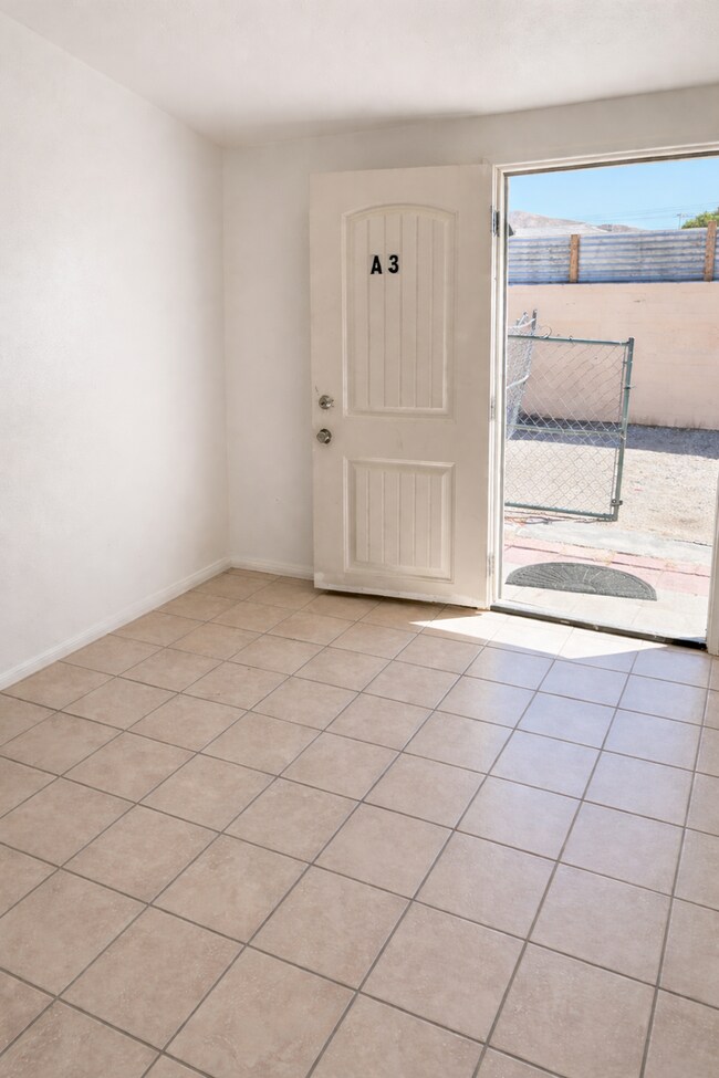 Building Photo - * Acoma (Lease Only)