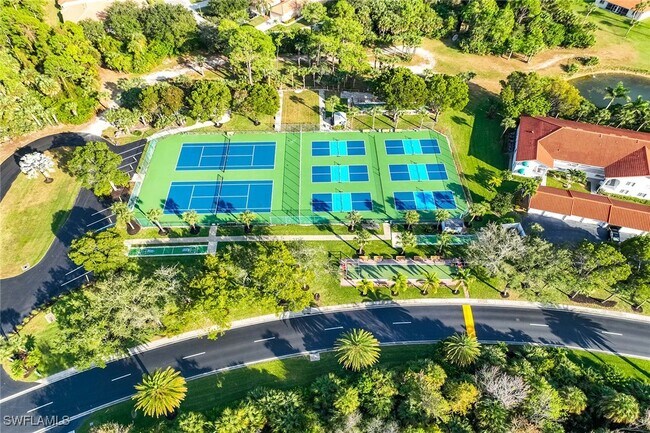 Building Photo - 640 Luisa Ln