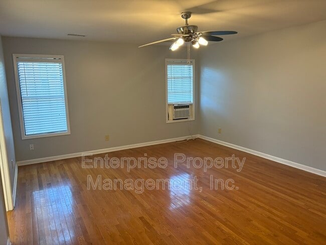 Building Photo - 535 Fox Run Ln