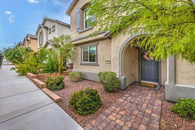 Building Photo - Unfurnished Skye Canyon Home in gated community w/ Loft & EV Charger