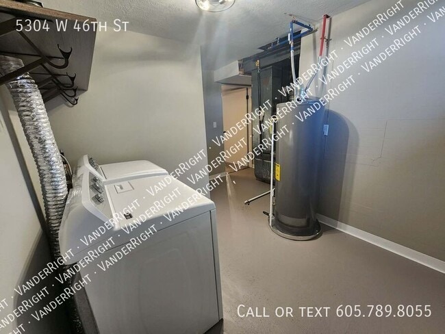 Building Photo - 5304 W 46th St