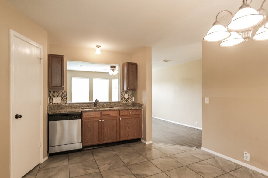 Building Photo - 3231 Dartmouth Field Ln