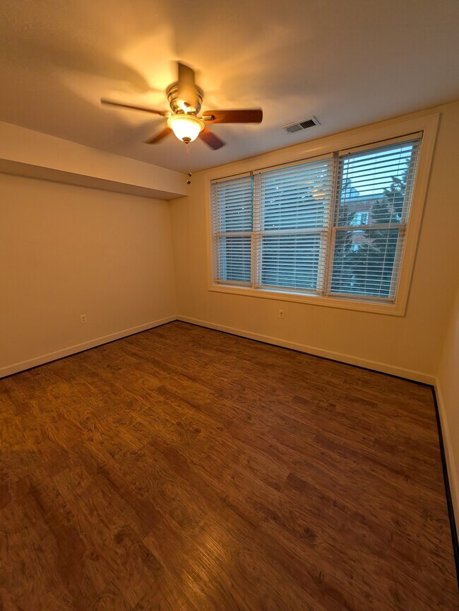 Building Photo - 5040 1st St NW