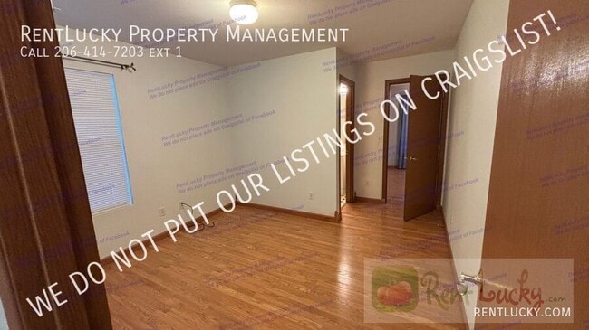 Building Photo - 9441 Country Hollow Dr E