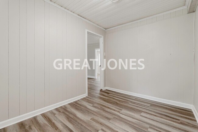 Building Photo - NOW OFFERING HALF OFF THE FIRST FULL MONTH...