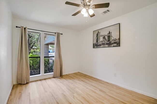 Building Photo - 5100 Fort Mason Dr