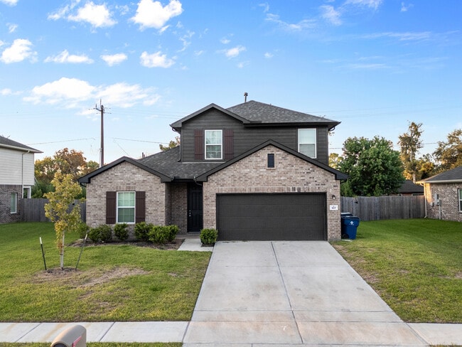 Building Photo - 420 Magnolia Ln