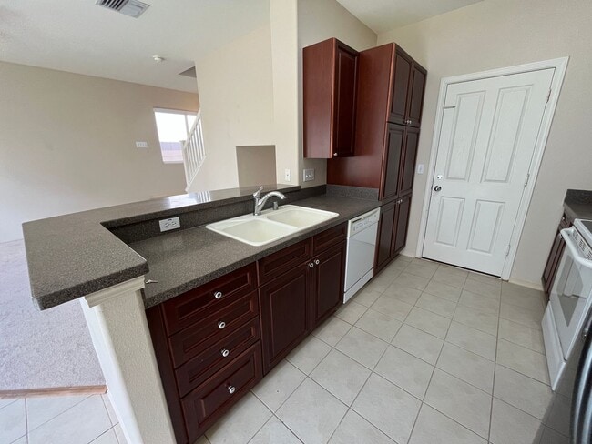 Building Photo - Ewa Beach (Montecito) - Must see!! 4 bedro...