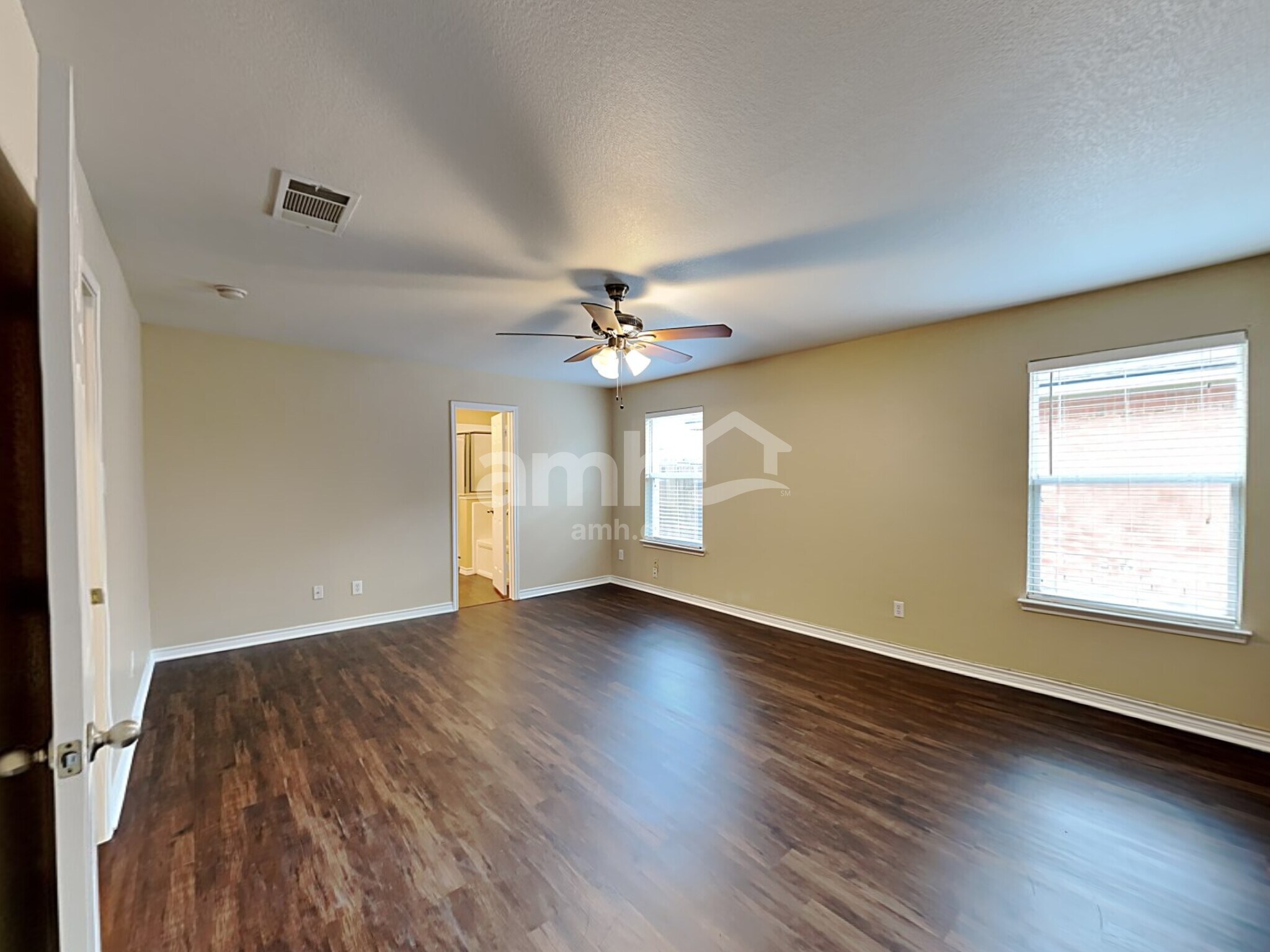 Building Photo - 5459 Montague Ln